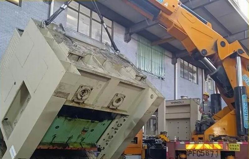 大型机械 数控机床吊装