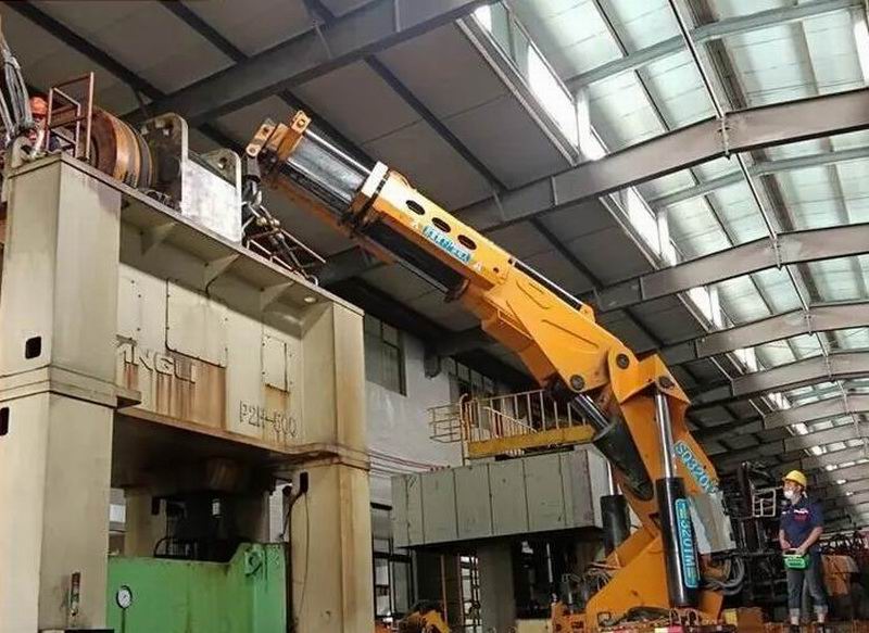 大型机械 数控机床吊装